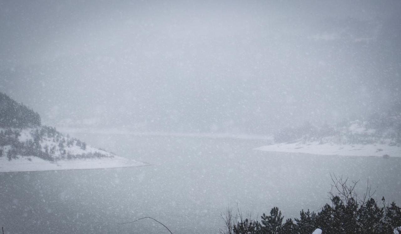 Vila Nemir Zavojsko Jezero Pirot Bagian luar foto